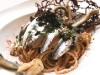 Spaghetti con alici e finto caviale